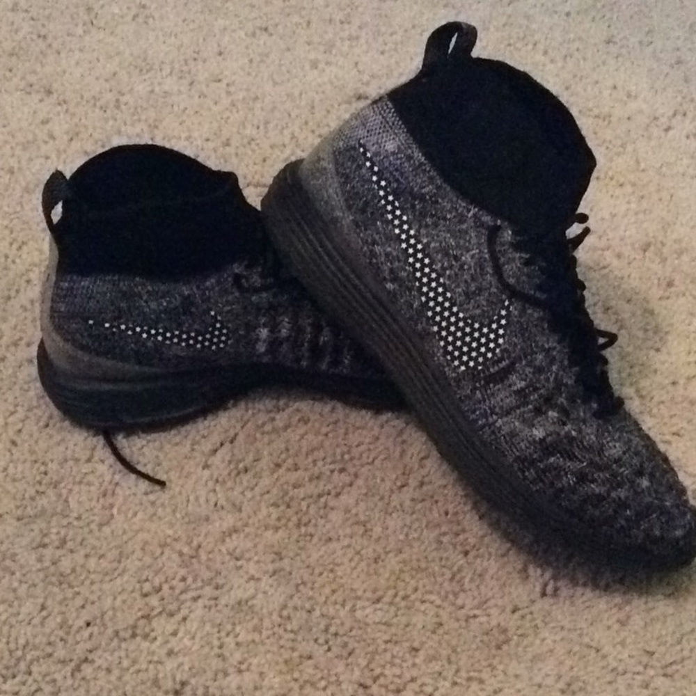 Men’s Nike shoes